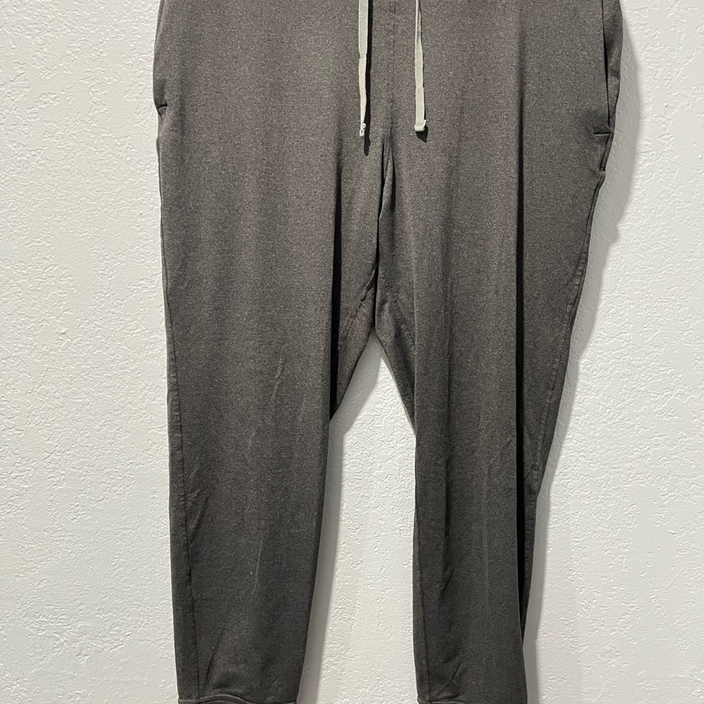 Patagonia Gray Sweatpants with Tapered Legs and Drawstring Waistband